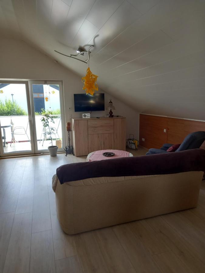 Ferienwohnung Sonnenschein ノイヴィート エクステリア 写真